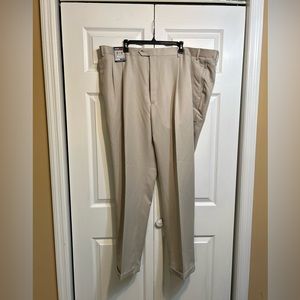 w/Defect Roundtree & Yorke Travel Smart Classic Fit Pleated Pants 48X32 Tan